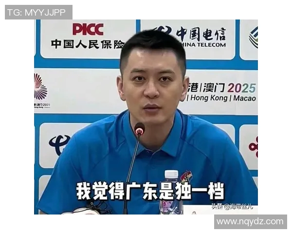 杨鸣成CBA新顶流,风头盖过杜锋